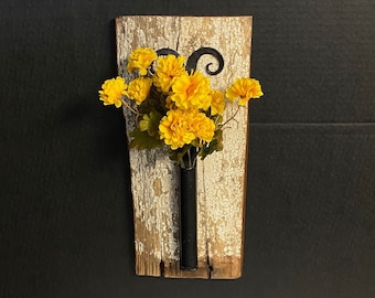 Handmade Salvaged Barn Wood and Black Metal Bud Vase, Wall Hanging Flower Vase, Chipped Paint Primitive