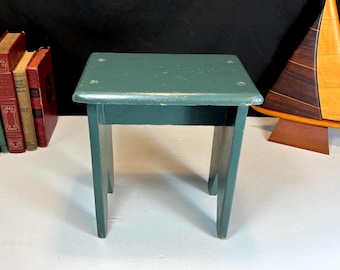 Handmade Shabby Green Wooden Stepstool: Petite