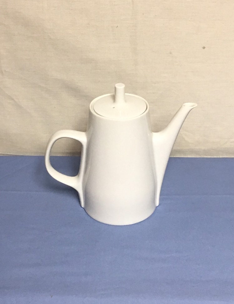 Melitta Porcelain Coffee Pot, Made in Germany, Teapot, 5 Cup Teapot