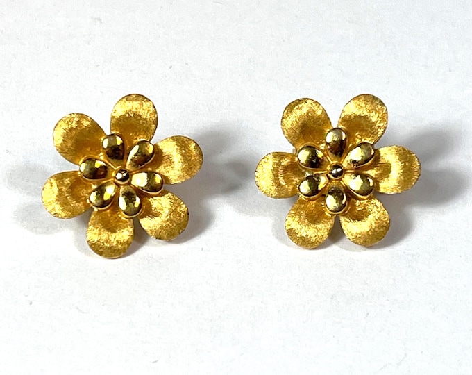Featured listing image: Crown Trifari Textured Gold Tone Flower Clip On Earrings