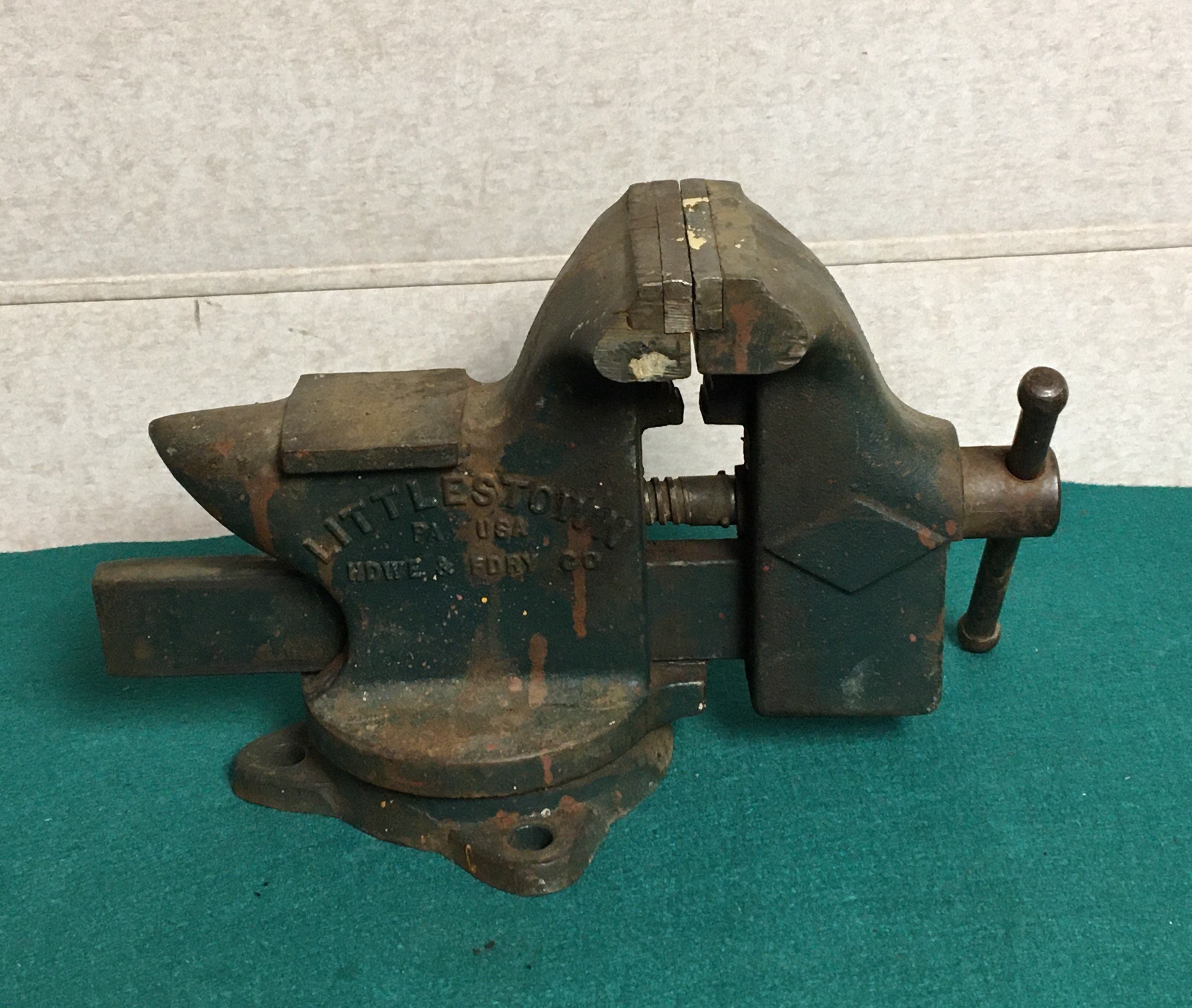 1960's Littlestown 450 Large Bench Vise with Swivel Base and Anvil, 43