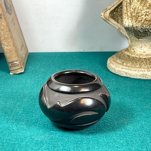Santa Clara Pueblo Pottery, Signed Gracie Naranjo