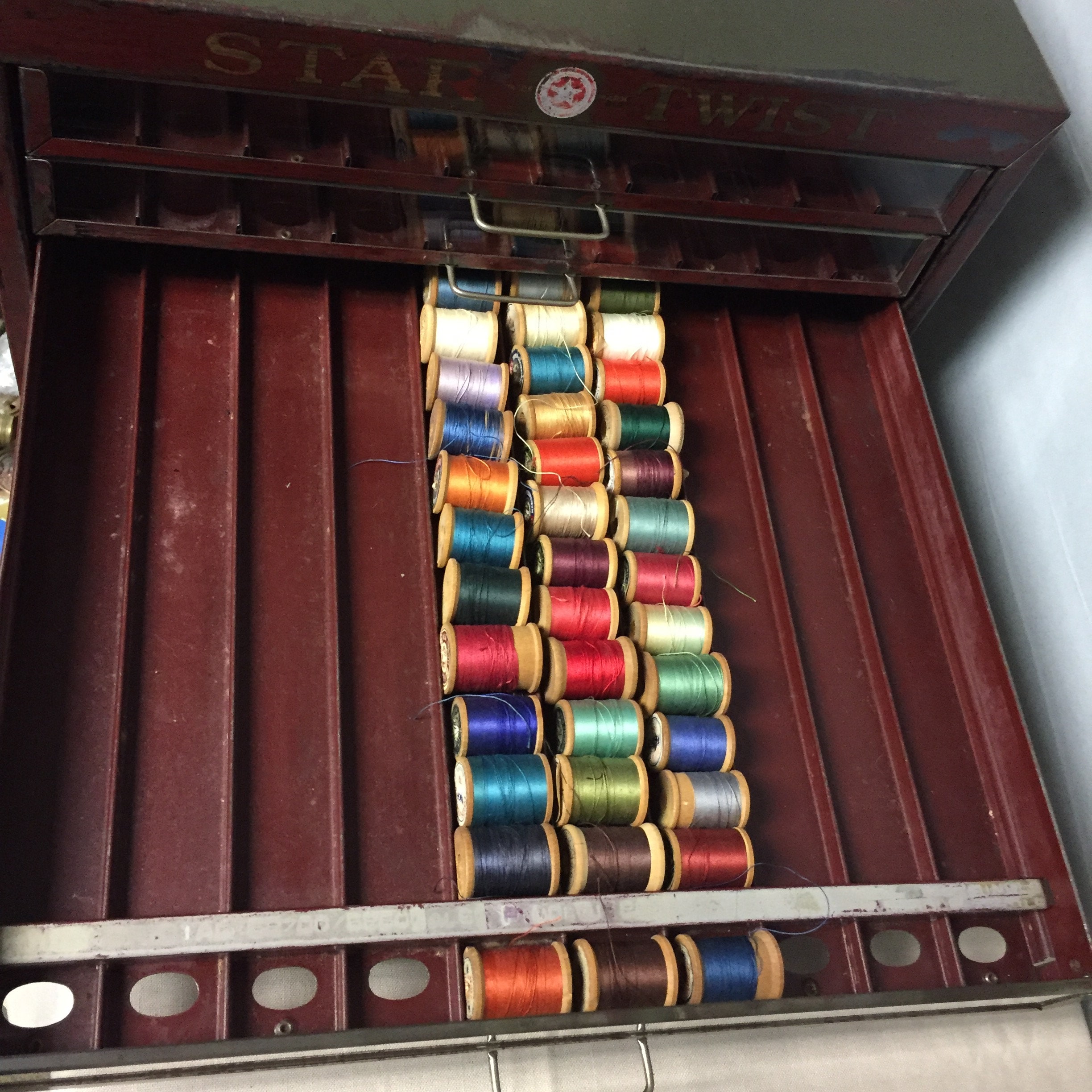 Vintage STAR Twist Mercerized Thread 4 Drawer Steel Sewing