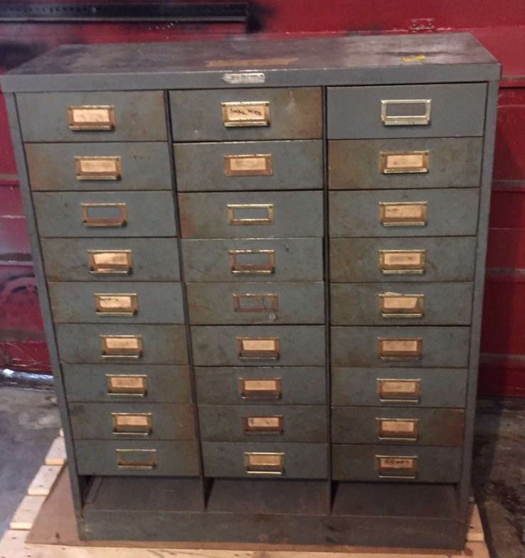 Industrial STEEL MASTER 30 Drawer Steel Parts Cabinet Old Gray