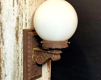 Vintage Lighting & Lamps