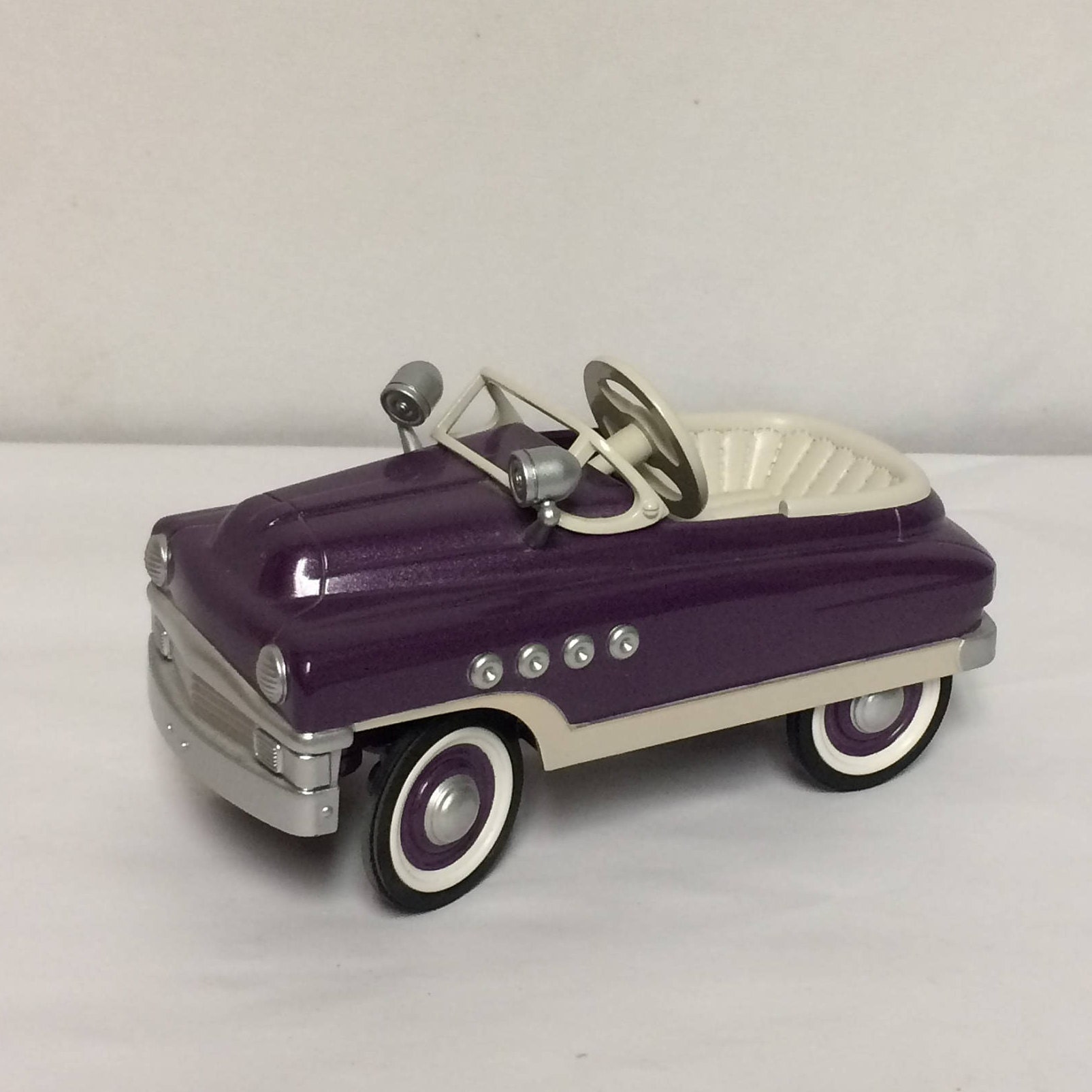 Hallmark Kiddie Car Classics 1949 Gilham Special Collectible Antique