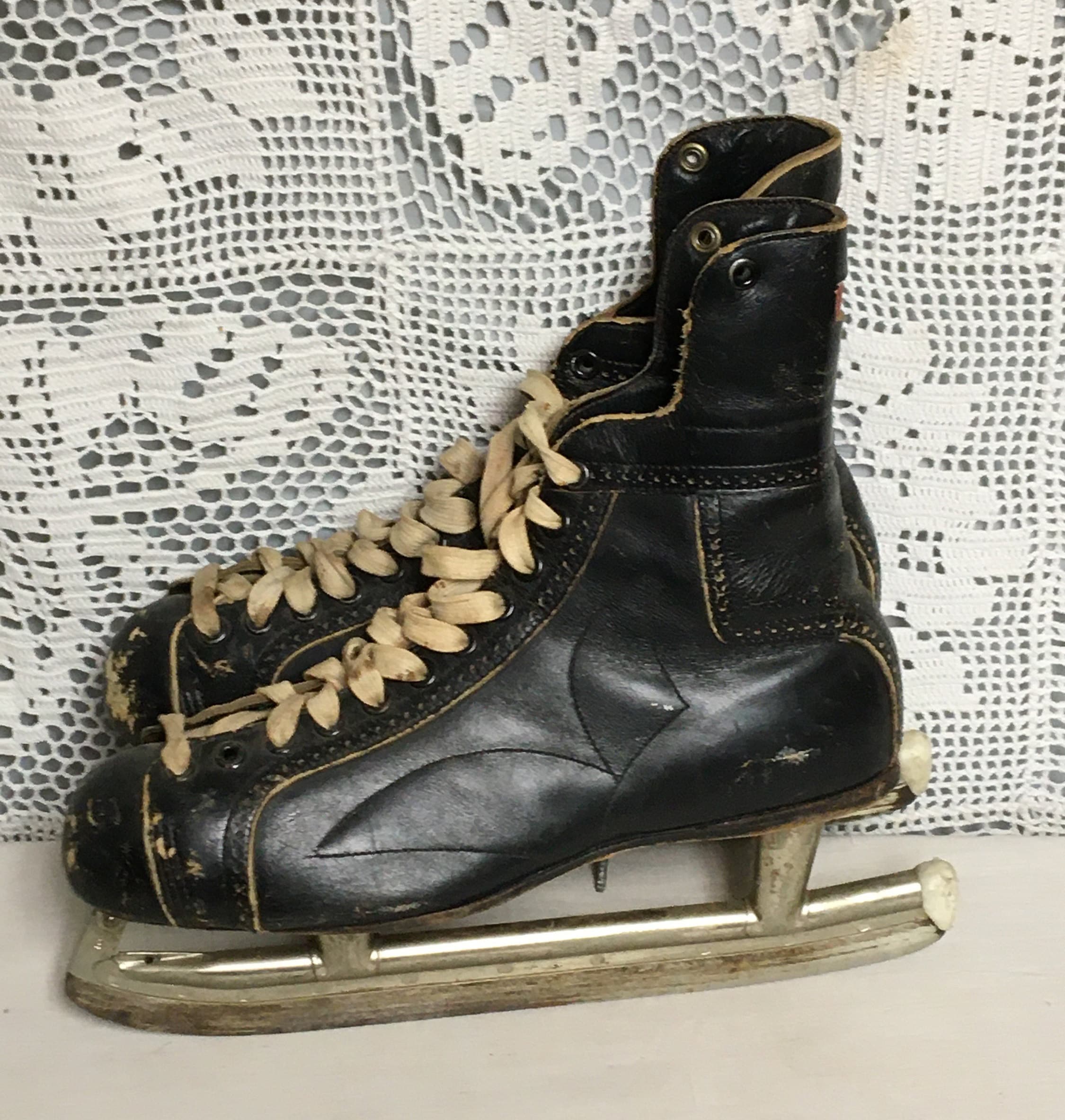 Vintage Bauer Black Panther Men's Leather Hockey Ice Skates, Size 10.5