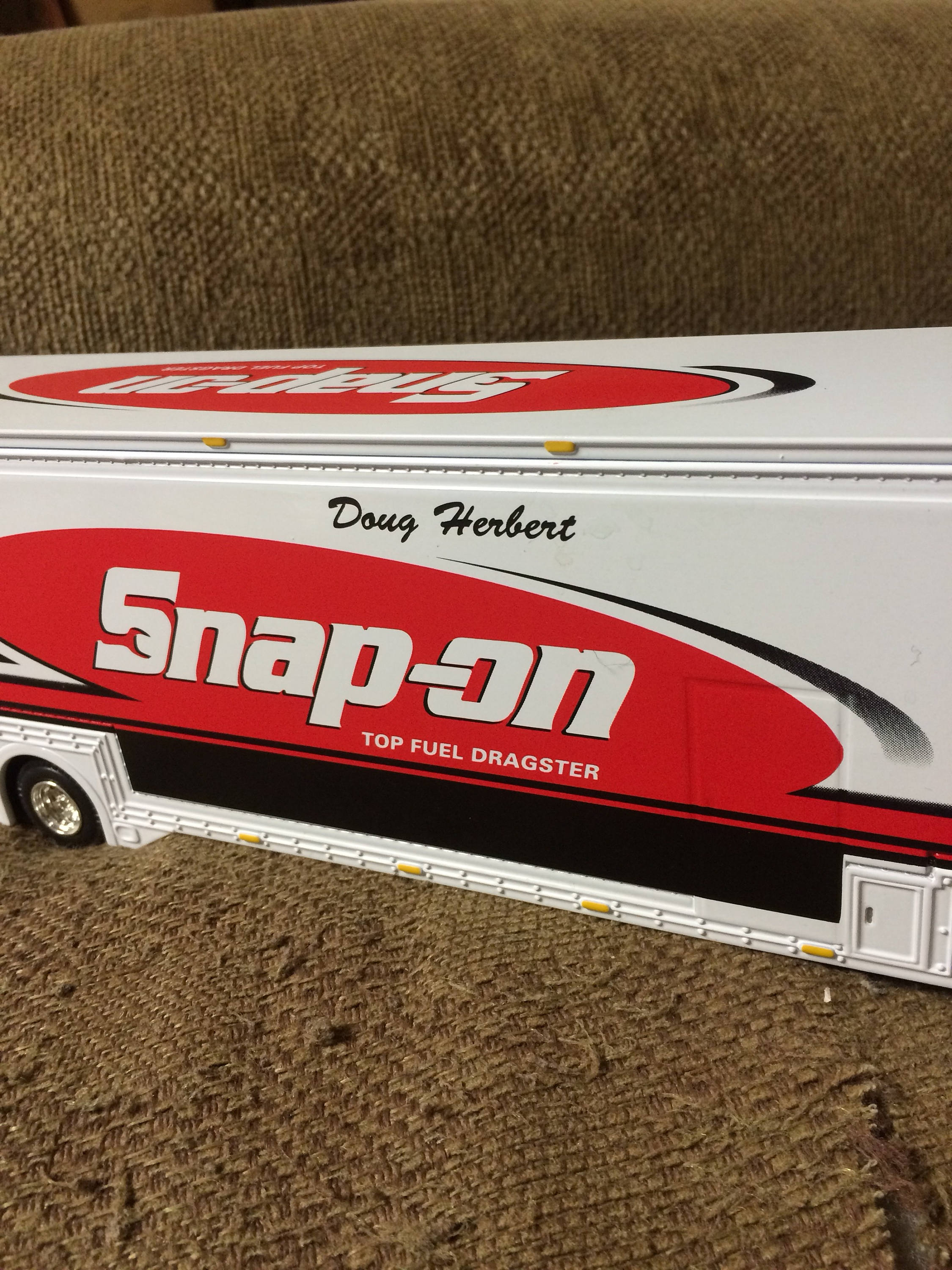 Vintage Ertl Snap-On Truck 1:43 Scale Kenworth T-600B SN #19690