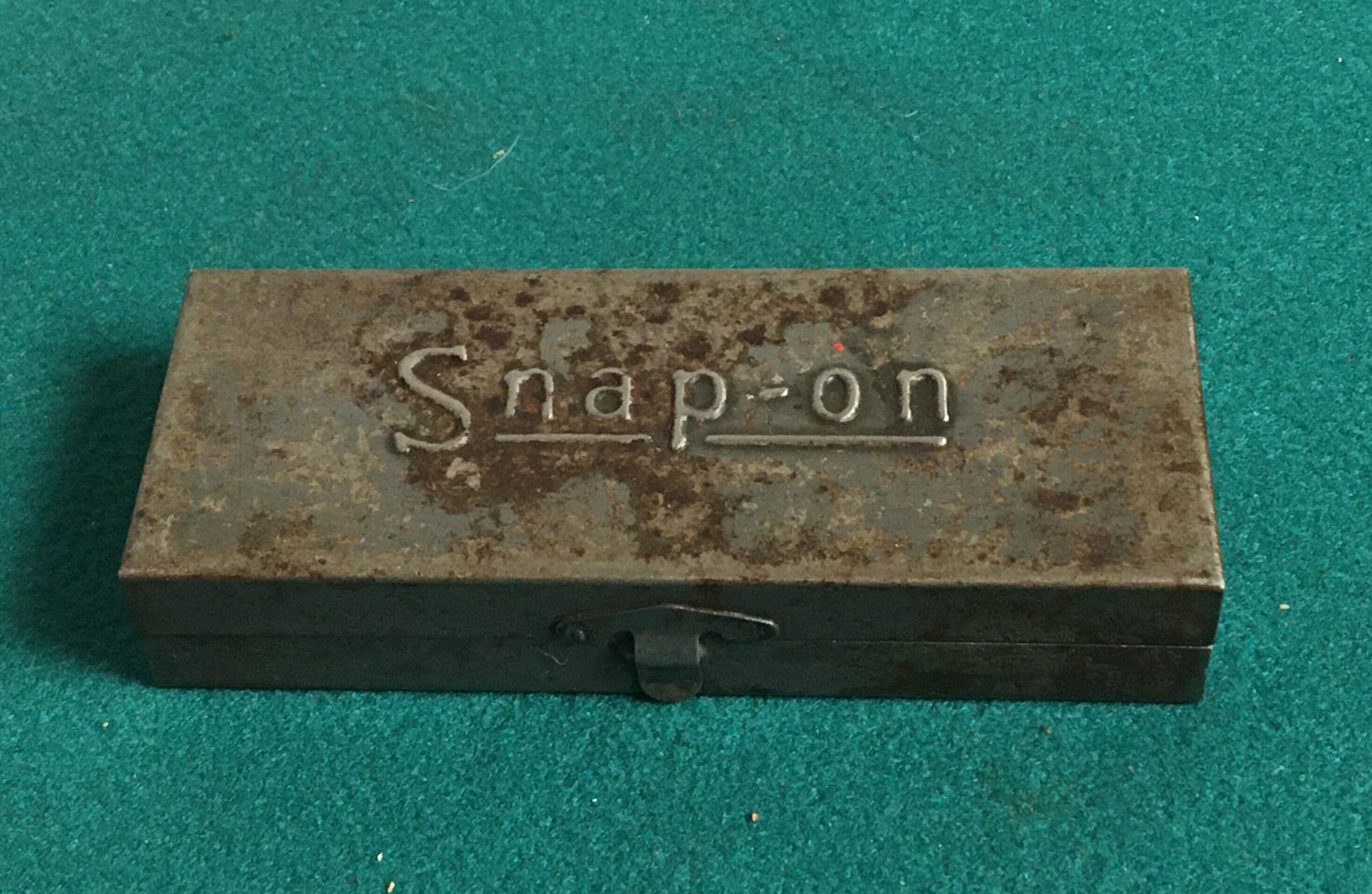 Vintage SNAPON Socket Set Steel Case Box with Hinged Lid
