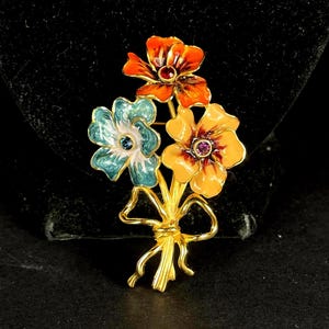 ジョーン・リバーズ エナメル、花3つの花のブーケ ブローチ