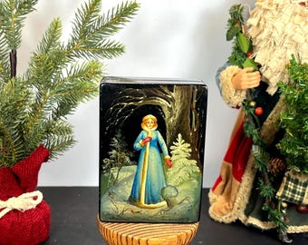 Russian Lacquer Trinket Box with Hinged Lid, Hand Made in the USSR