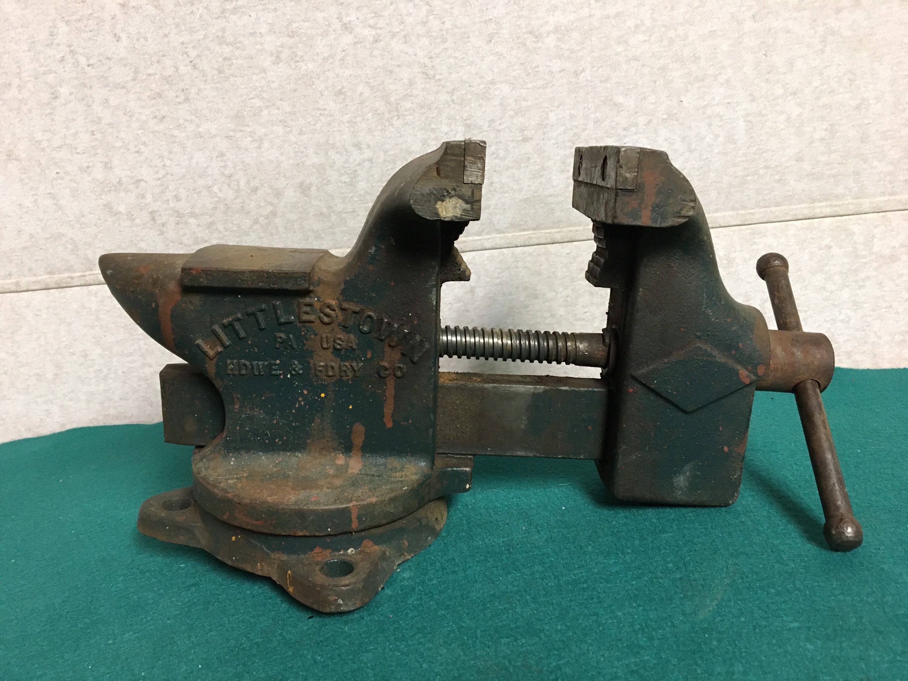 1960's Littlestown 450 Large Bench Vise with Swivel Base and Anvil, 43