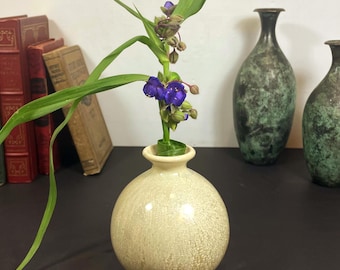 Crystalline Pottery Weed Pot, White, Round, Bud Vase