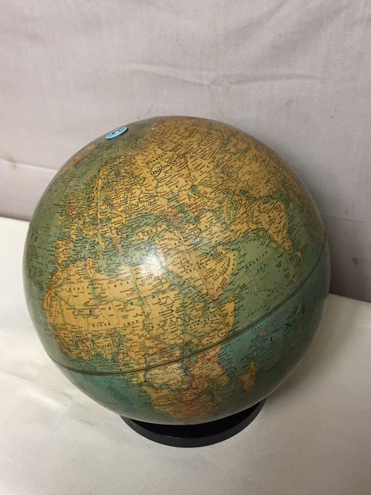 National Geographic 12 World Globe, Vintage 1976 Replogle Globe