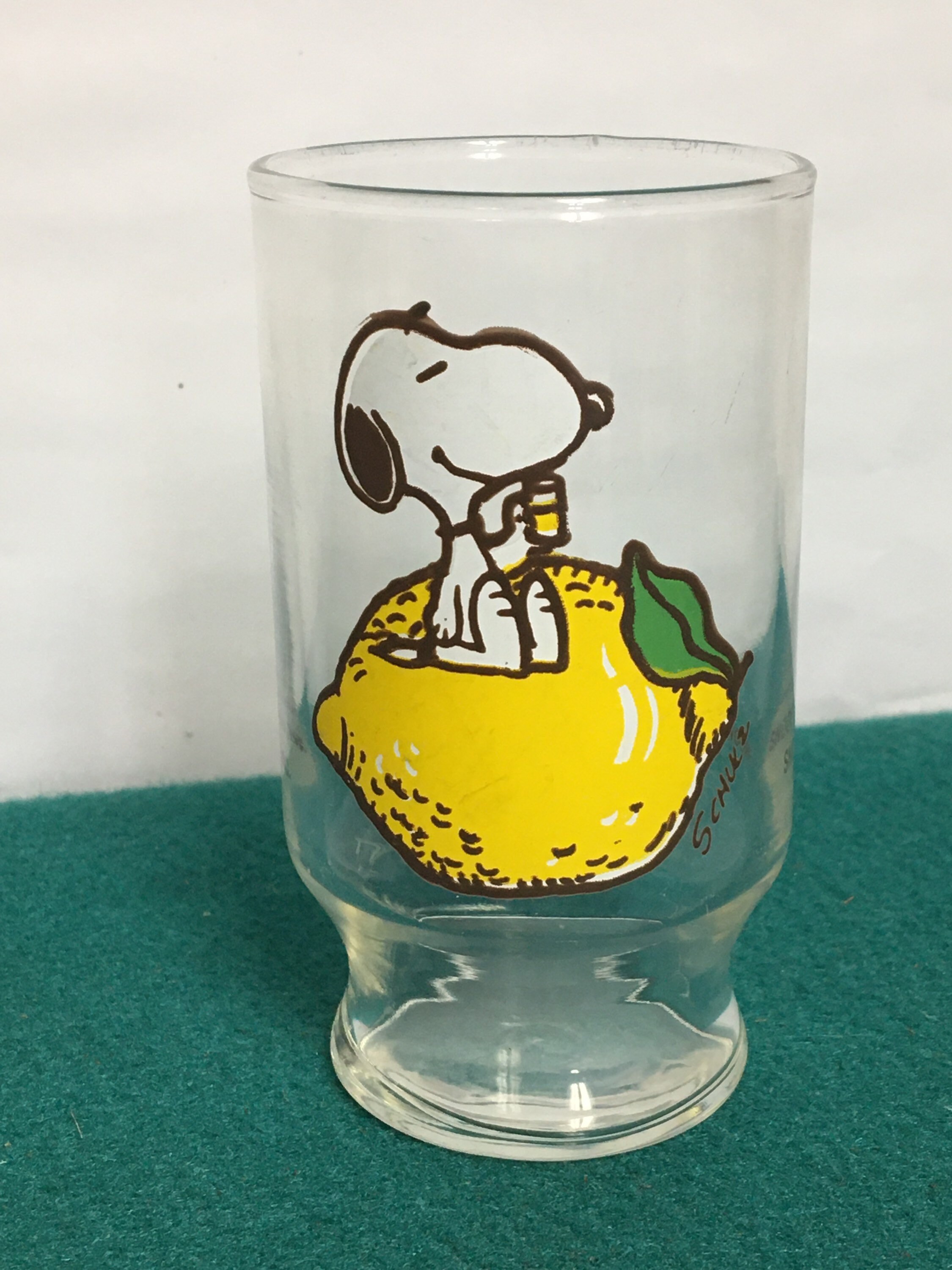 Snoopy Juice Glasses With Lemon and Apple, Peanuts Set of Three (3) Mid Small Glasses, Mid