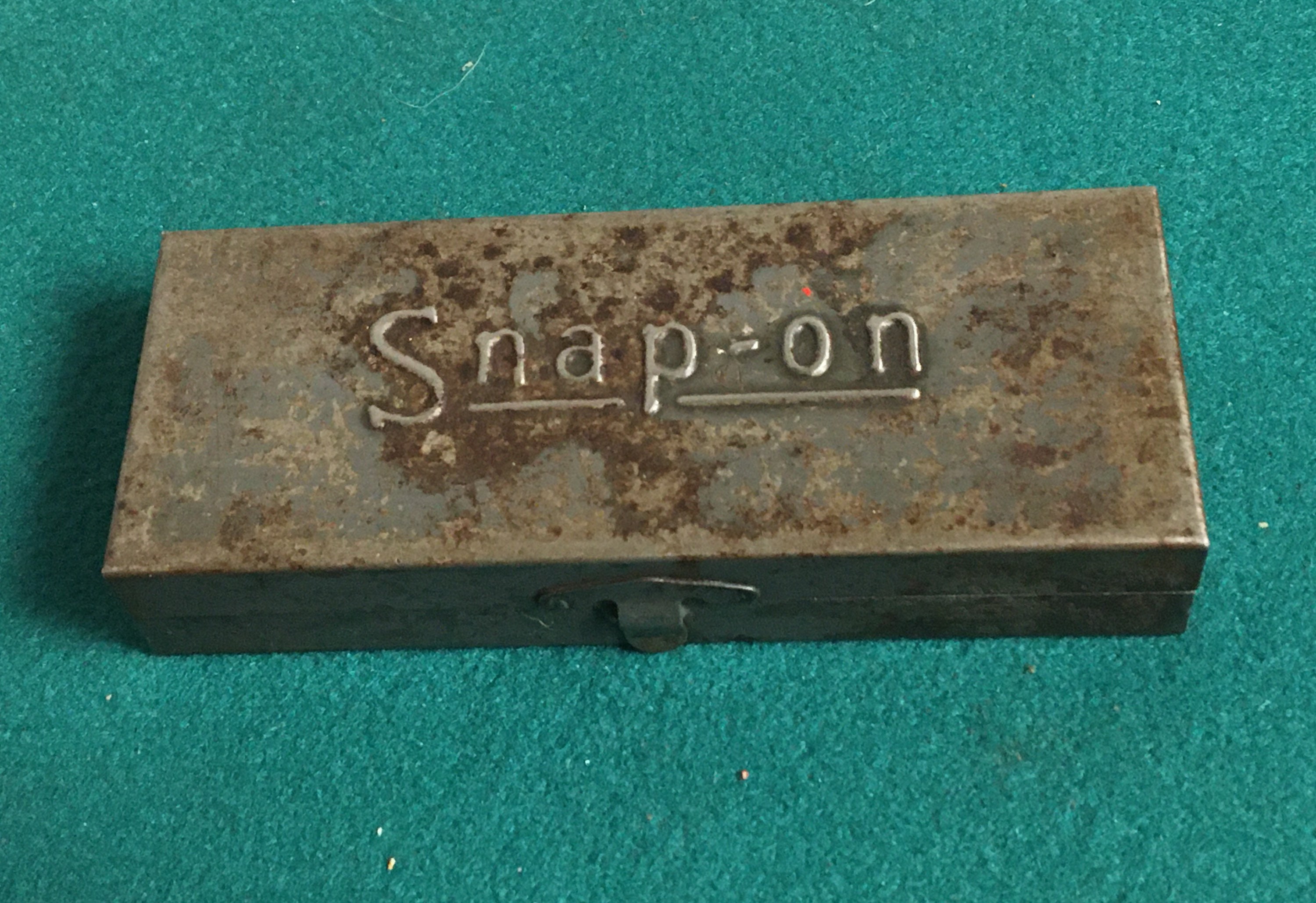 Vintage SNAPON Socket Set Steel Case Box with Hinged Lid