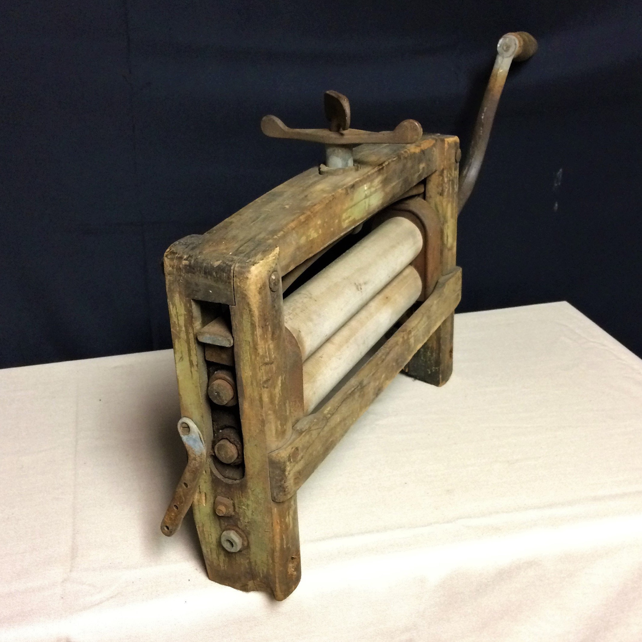 Vintage Anchor Brand Clothes Wringer, Hand Crank Wash Tub Wringer