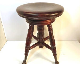 Stools & Stands