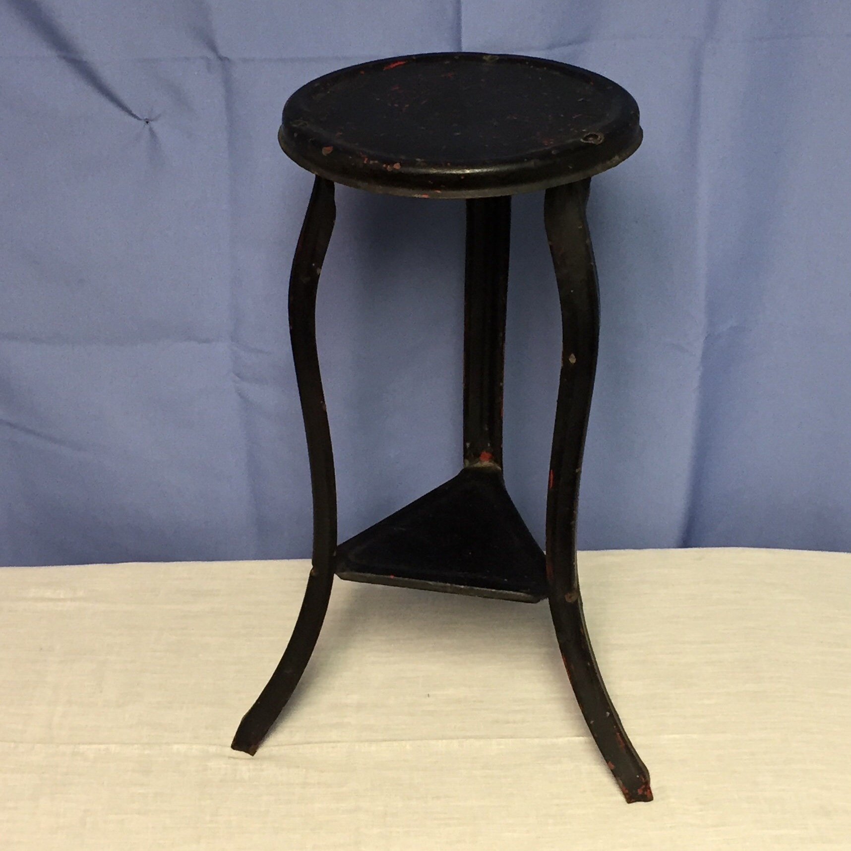 VIntage Metal Milking Stand, Three Legged Table, Petite, Black, Metal