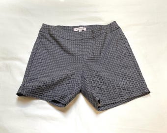 Nanette Lepore, Ladies Black and White Pull On Shorts, Size 2