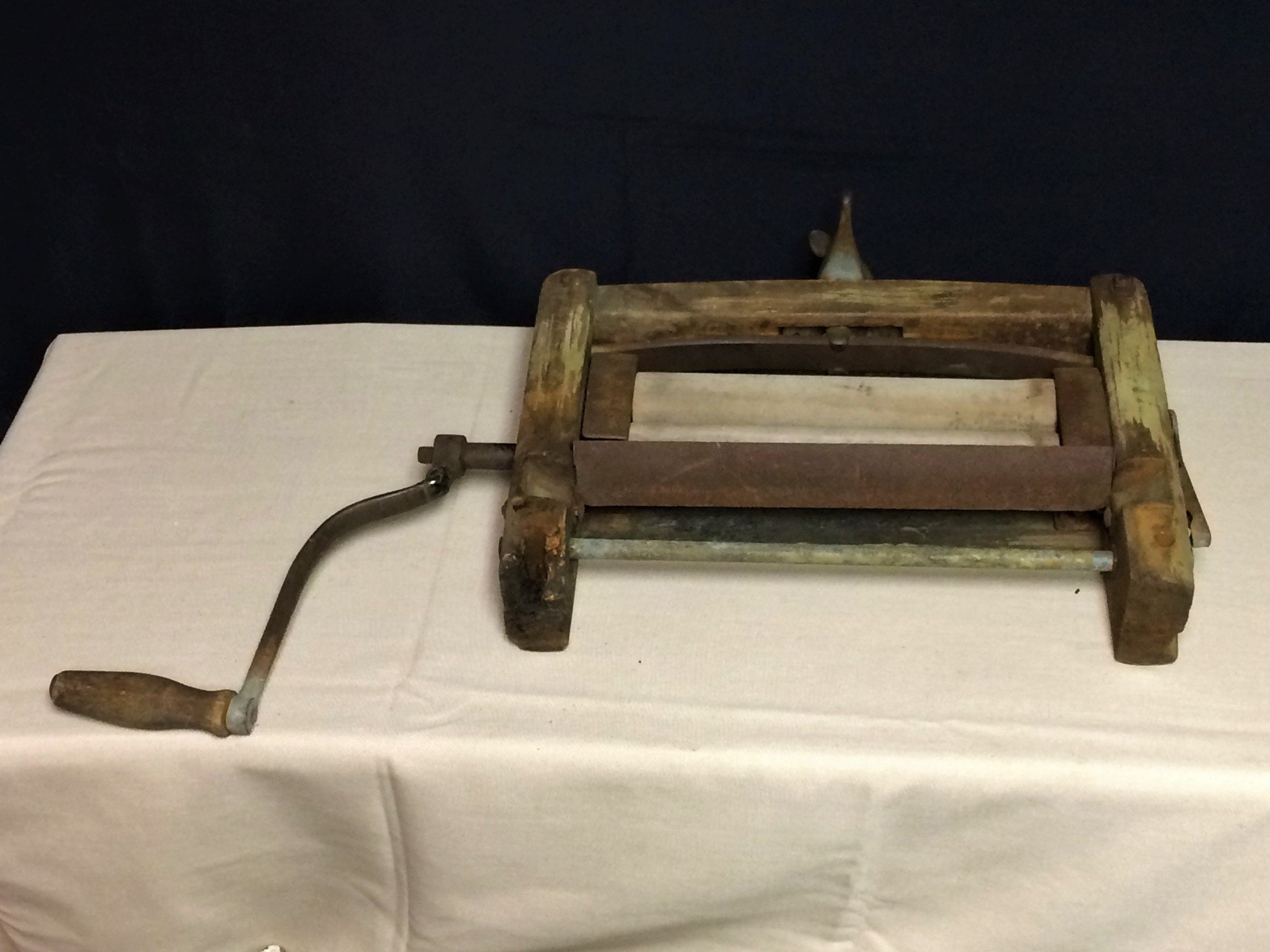 Vintage Anchor Brand Clothes Wringer, Hand Crank Wash Tub Wringer