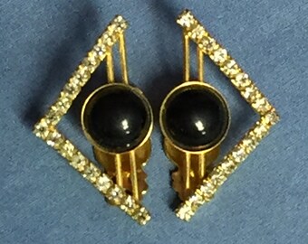 Vintage Gold Tone V-Shaped, Triangle, Clip On Earrings, Rhinestone and Black Stone Earrins