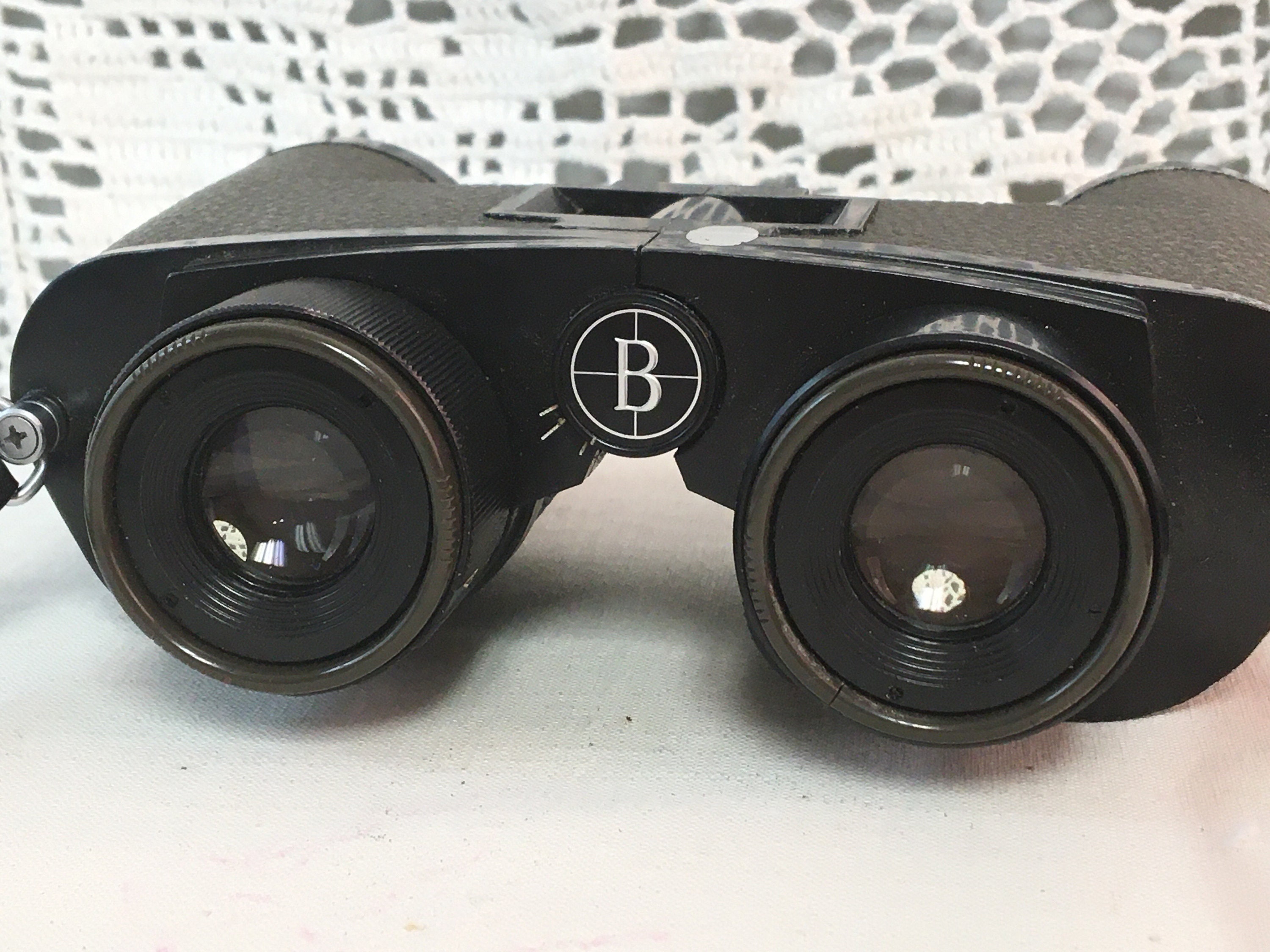 Vintage Bushnell Custom Binoculars, 7 x 35 Insta Focus Field 8 Degrees