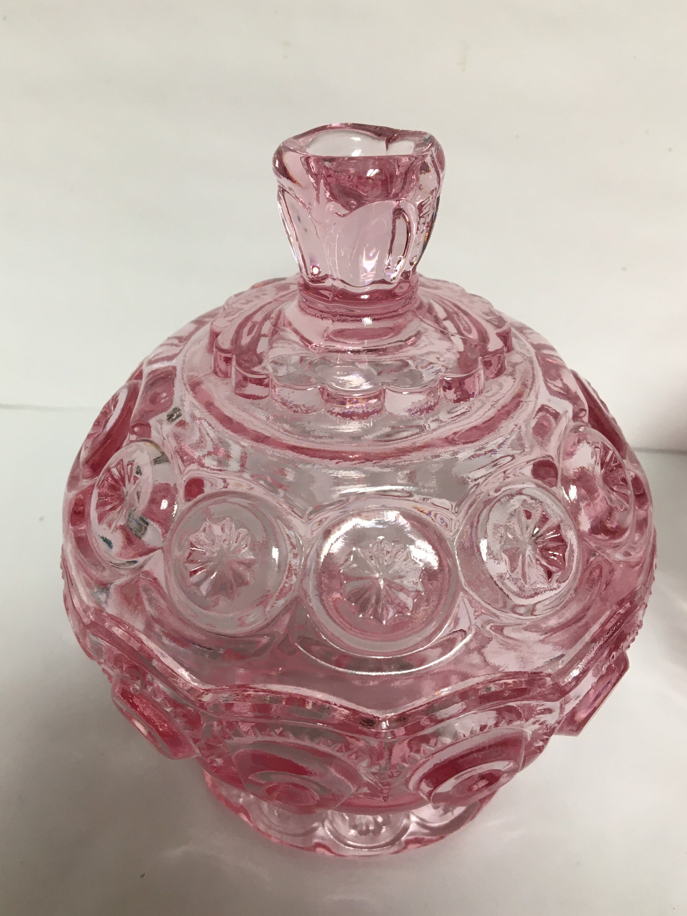 L.E. Smith Moon and Stars Pink Glass Candy Dish With Lid, Compote