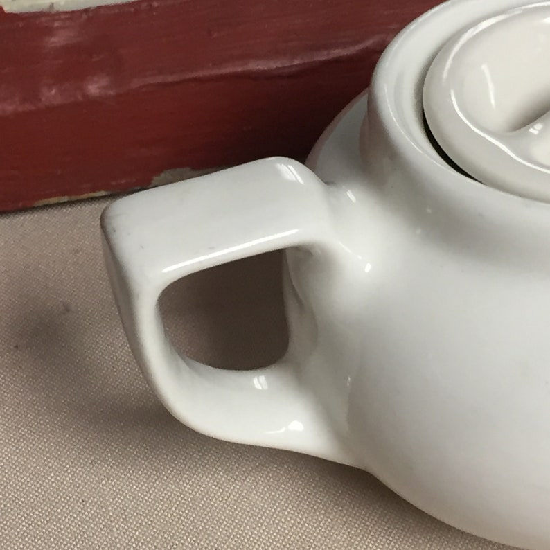 Vintage Hall Small Teapot Tea for One, Hall Vintage Restaurant Ware Teapot with Inverted Lid