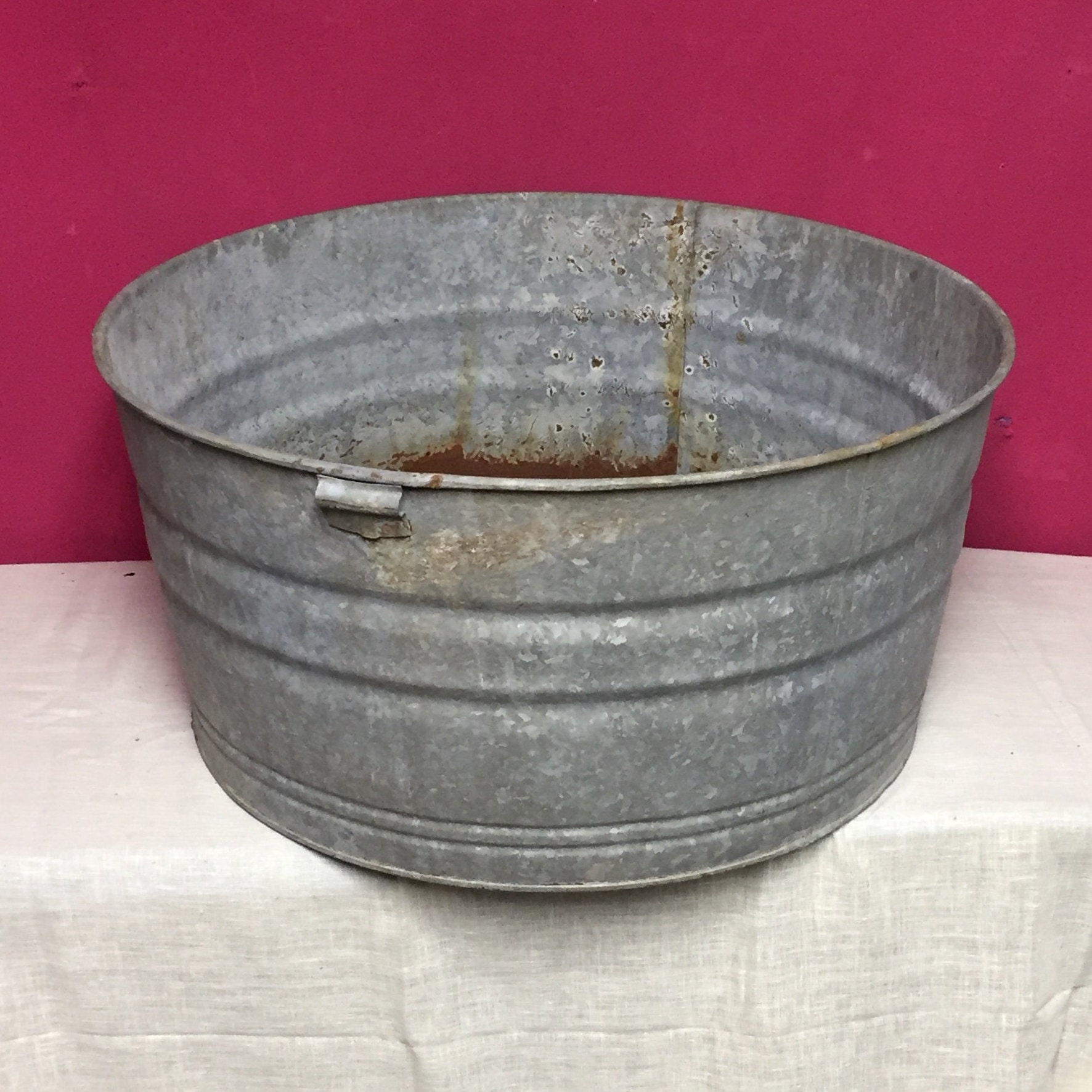 Vintage Large 22 Round Galvanized Metal Wash Tub, Outdoor Party Ice Tub