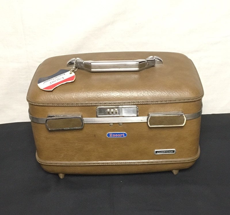 vintage american tourister carry on