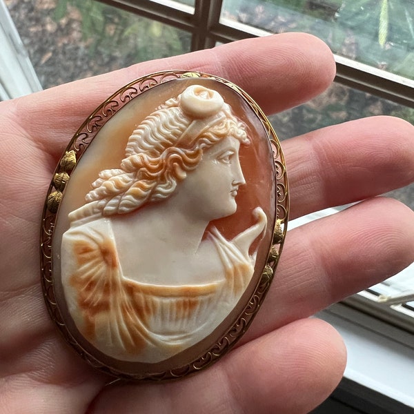 Antique Art Nouveau Cameo Goddess Diana 14 K Gold, C 1900 High Relief