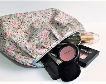 Pleated Make Up Case Sewing Pattern PDF File