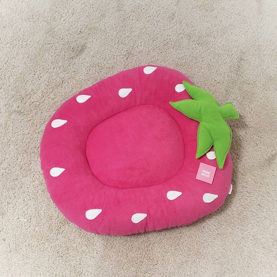 Strawberry dog bed top