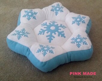 Custom Personalized Snowflake BED ~~!!! Unique,Lovely Dog ..Pet Bed~!!