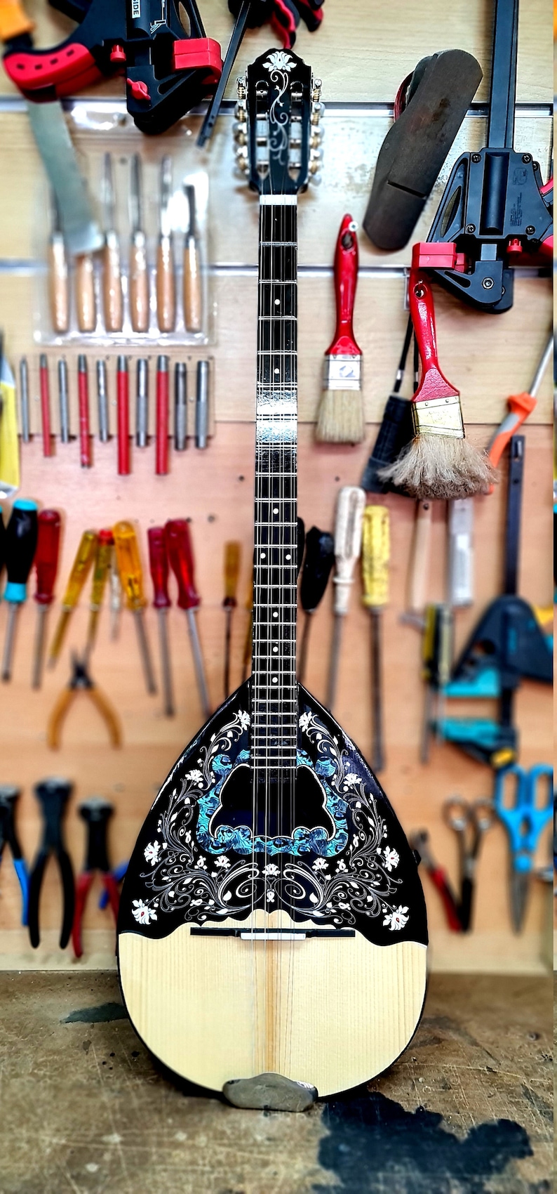 A wonderful 8 string bouzouki, suitable for students and beginners, made by hand with all solid materials