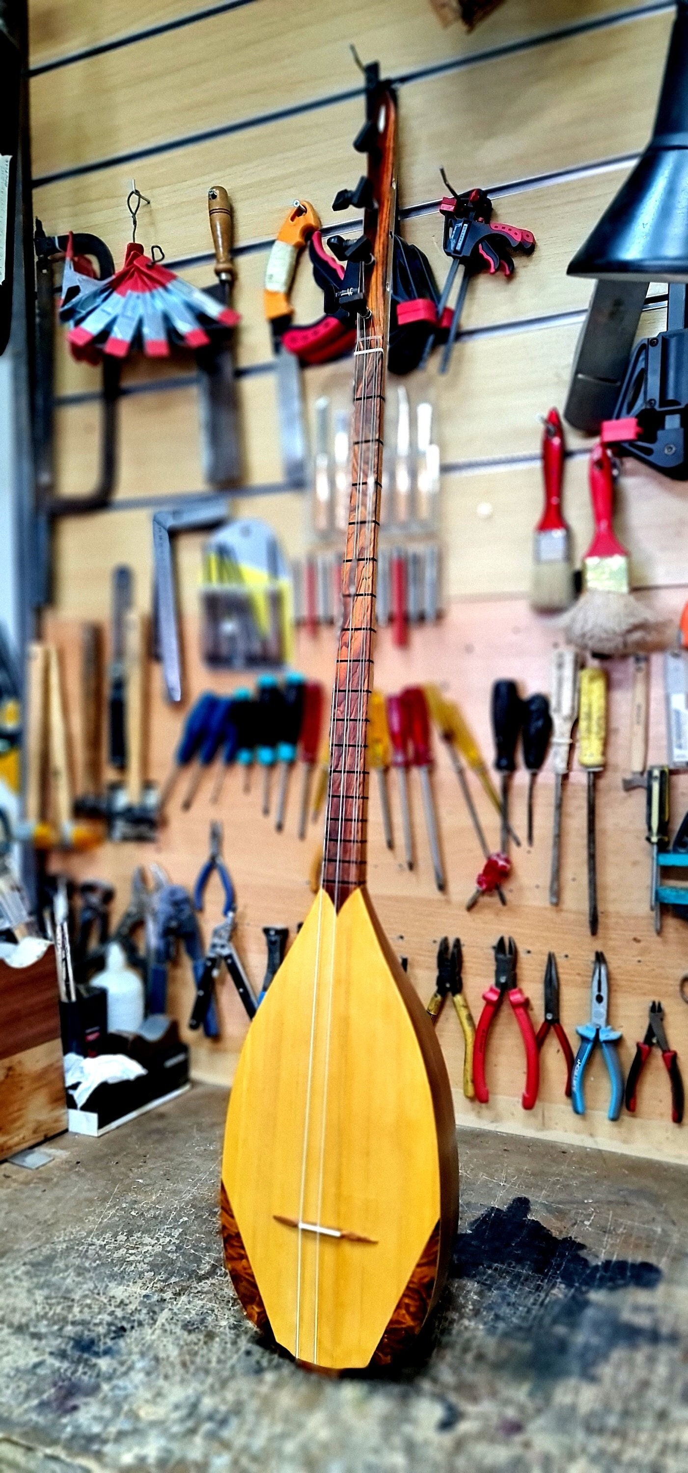 Beautiful SAZ BAGLAMA various sizes and special and unique tunings ￼ 