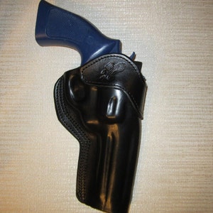 S&W 686 and 586 357 magnum with 4.2&quot; barrel, formed leather RIGHT HAND belt holster