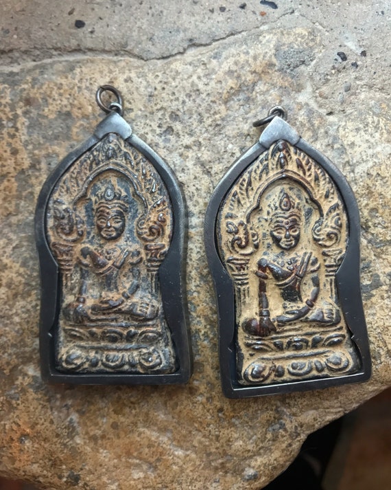 Large Brass Or Bronze Sitting Buddha Pendant From Thailand 2 78 Inches 70 Mm