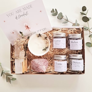 Coffret cadeau anniversaire "good vibes", coffret soin du corps et relaxation, tubes de sels de bain parfumés, bougie naturelle faite main