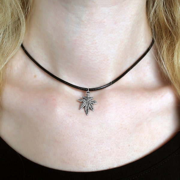 Weed pot leaf choker, weed necklace, potleaf, pot choker, weed choker, witch, leaf choker, 420, boho, bohemian grunge jewelry, tumblr choker