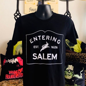 Salem Tee betreden