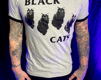 Camiseta con cuello redondo de Black Cats