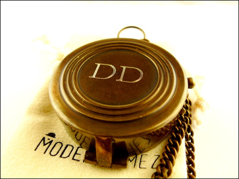 5-year anniversary gifts for boyfriend #1: Modern timez engraved brass compass