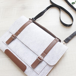 Handgjort filtfodral för laptop, Surface Pro 11/12, Surface Book 3, anpassningsbar storlek