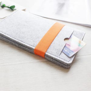 Felt Case Sleeve Bag Holder for iPhone 16 Pro,  iPhone 16, light grey customized phone size 117LG