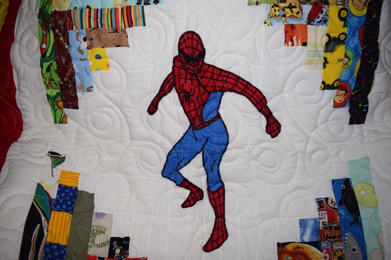 New Spiderman Applique Log Cabin Baby Quilt *Double Batting*