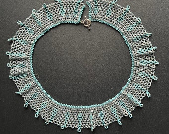 Collar necklace