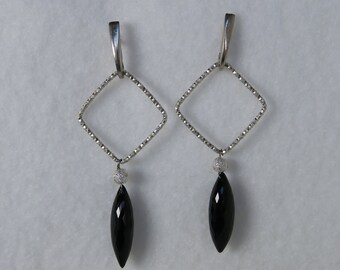 Earrings with black onyx