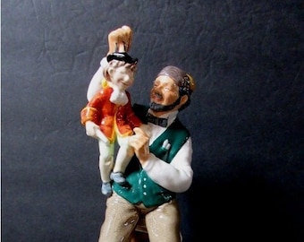 Royal Doulton Puppetmaker  HN 2253  8" tall  Mint condition, no chips, scratches, repairs or crazing